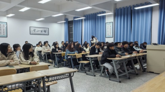 taptap点点官方网站举办“公务员考试备考”专题讲座