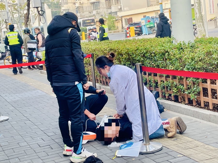 静安区景凤路小学卫生老师蒋雪丹